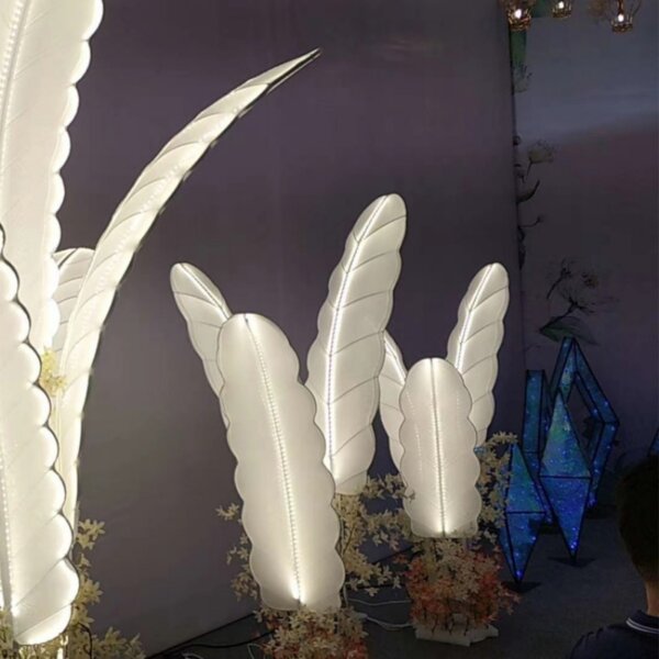 Giant Banana Tree White Floor Lamp - 图片 3