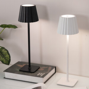 2.5W Black White LED Small Table Lamp