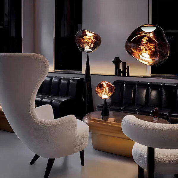 Iron Plating Acrylic Lava Table Lamp - 图片 2