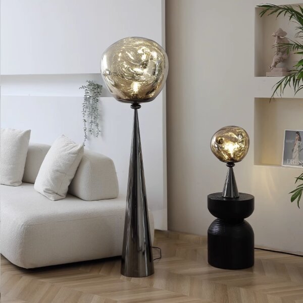 Iron Plating Acrylic Lava Table Lamp - 图片 3