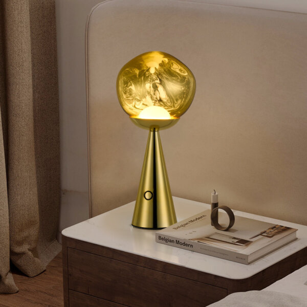 8W Iron Acrylic Lava Table Lamp - 图片 4